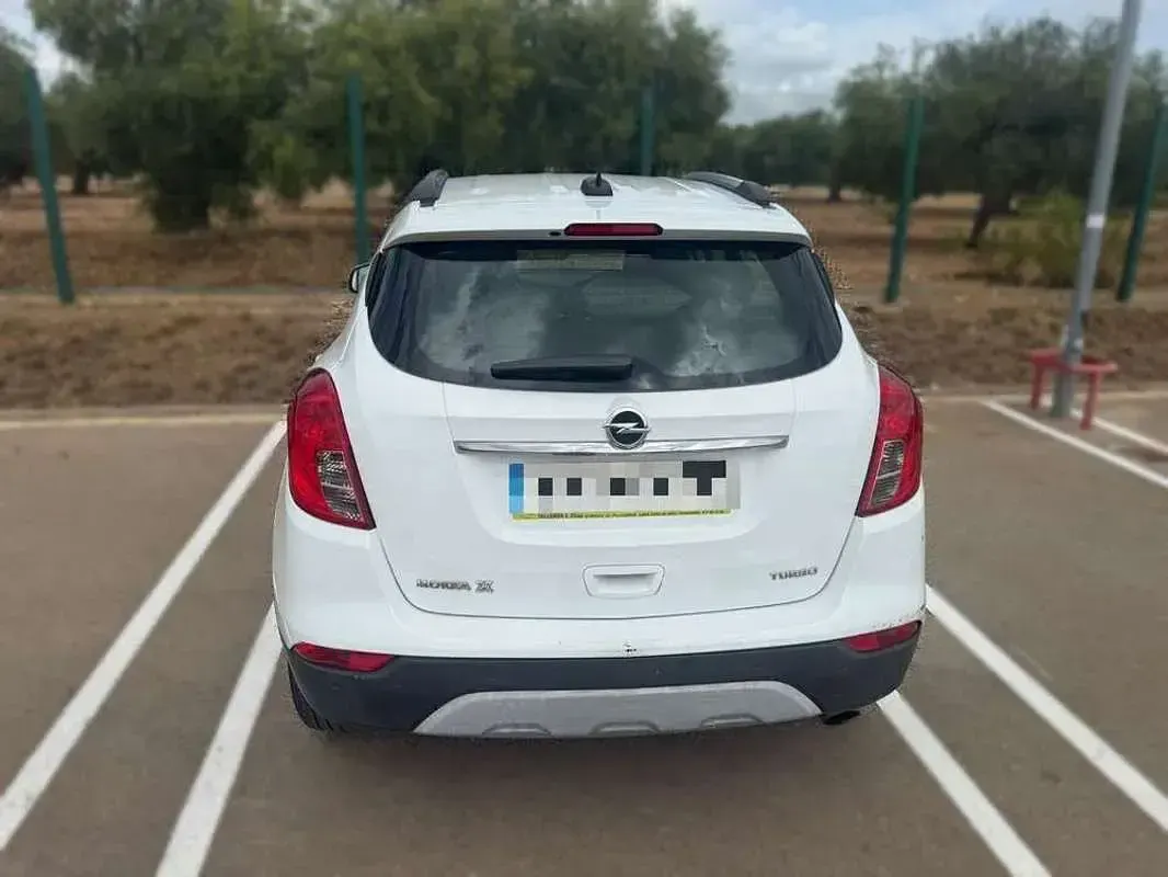 Usado Opel Mokka Selective 140 CV (102 kW) 2017 Blanco SUV