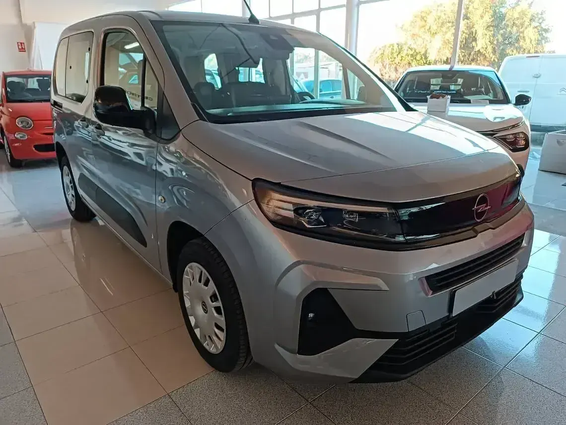 Usado Opel Combo S 100 CV (73 kW) 2024 Gris Monovolumen