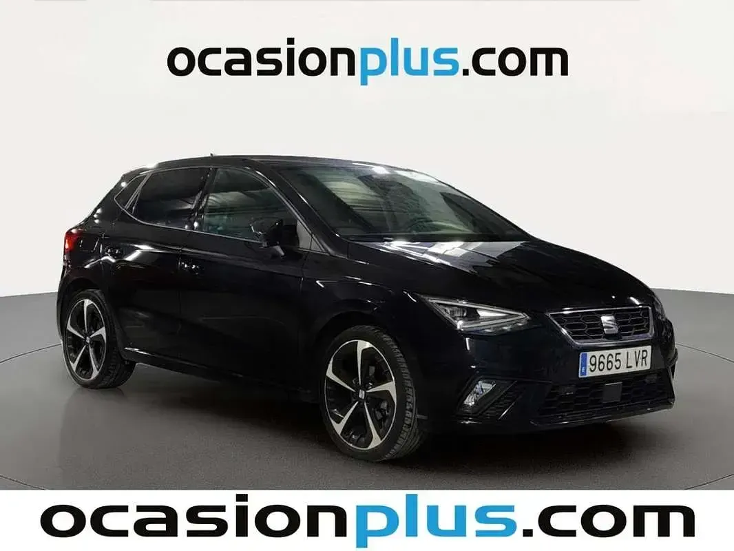 Usado Seat Ibiza FR 90 CV (66 kW) 2021 Negro Utilitario