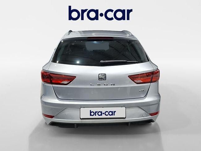 Usado Seat Leon XCELLENCE 130 CV (95 kW) 2020 Gris Familiar