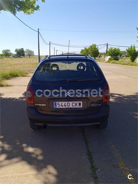 Usado Citroën Xsara Picasso Exclusive 90 CV (66 kW) 2003 Azul Monovolumen