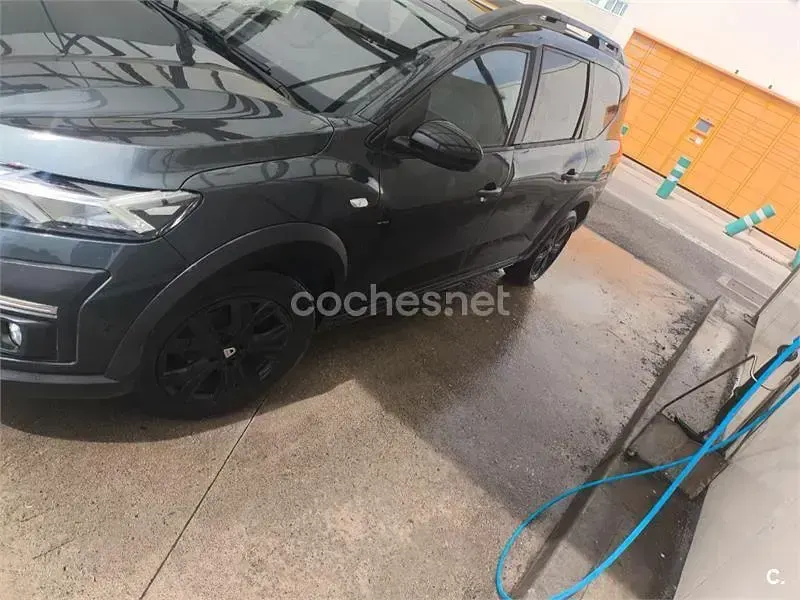 Usado Dacia Jogger Extreme 100 CV (73 kW) 2022 Negro Monovolumen