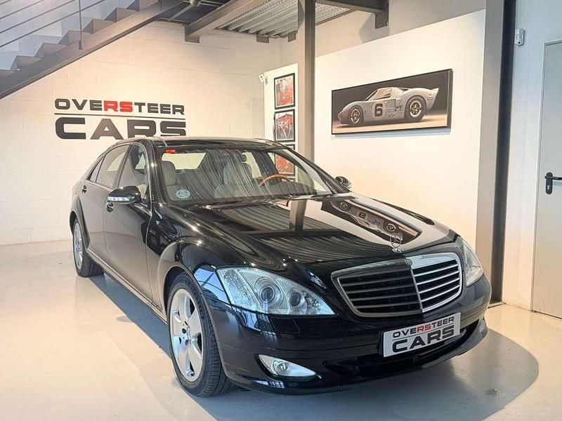 Usado Mercedes S500 387 CV (284 kW) 2006 Negro Berlina