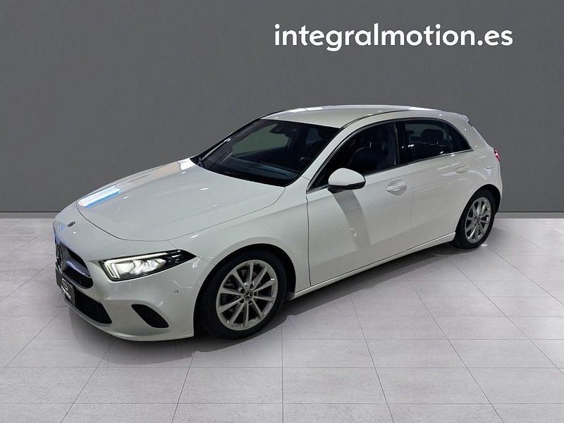 Usado Mercedes A180 116 CV (85 kW) 2020 Blanco Berlina