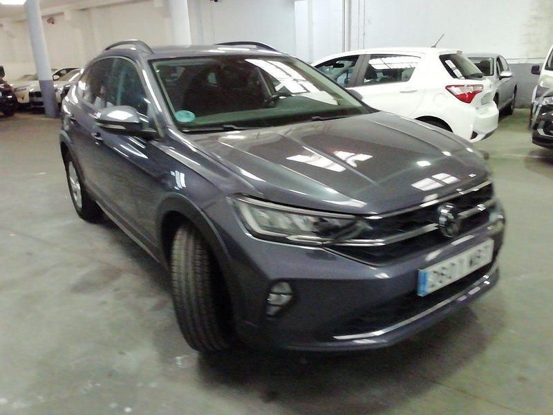 Usado VW Taigo Life 110 CV (80 kW) 2022 Gris SUV