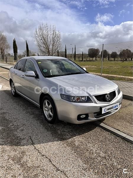 Usado Honda Accord Comfort 155 CV (114 kW) 2005 Gris / plata Berlina