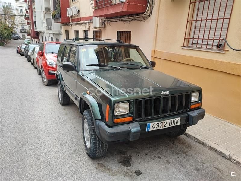 Usado Jeep Cherokee Sport 115 CV (84 kW) 1999 Verde SUV