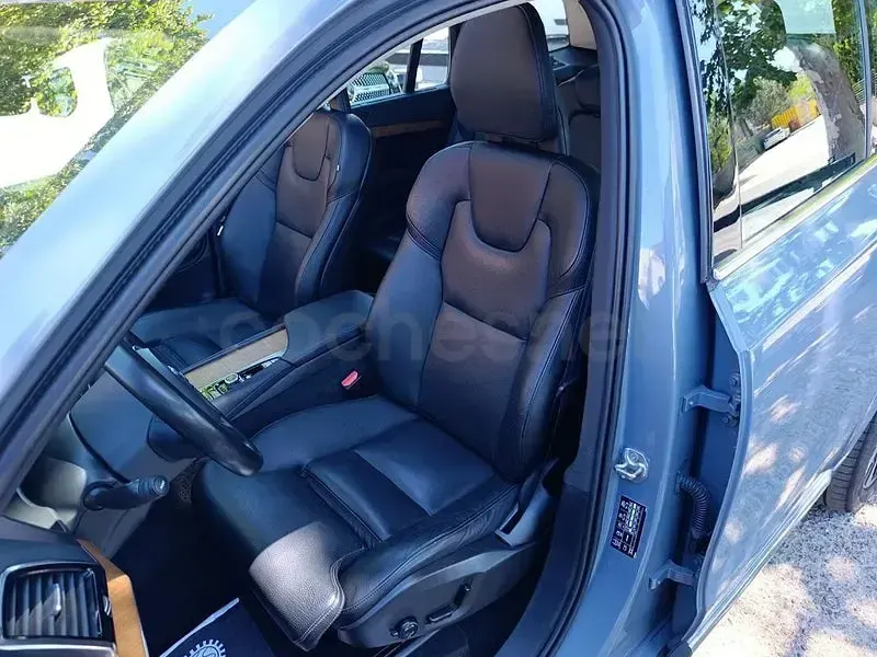 Usado Volvo XC90 Inscription 390 CV (286 kW) 2021 Gris / plata SUV