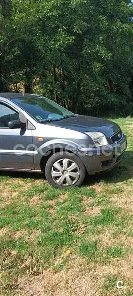 Usado Ford Fusion 100 CV (73 kW) 2003 Negro Utilitario
