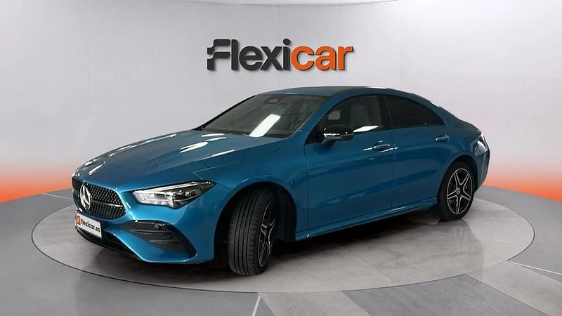Usado Mercedes CLA250e 218 CV (160 kW) 2024 Azul Berlina
