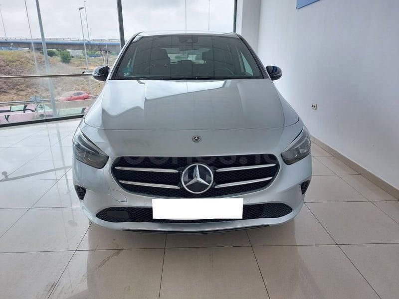 Usado Mercedes B200 163 CV (119 kW) 2021 Gris / plata Monovolumen