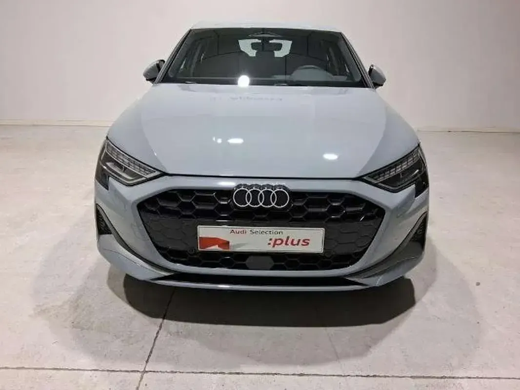 Usado Audi A3 Sportback e-tron Advanced 204 CV (150 kW) 2026 Gris Utilitario