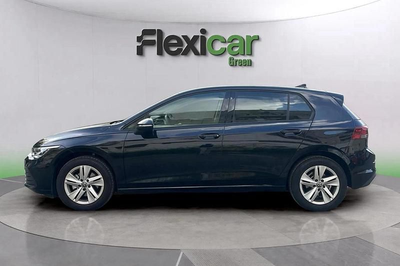 Usado VW Golf 115 CV (84 kW) 2023 Negro Berlina