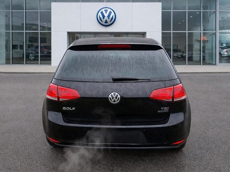 Usado VW Golf VII Advance 122 CV (89 kW) 2015 Negro Berlina