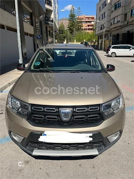 Usado Dacia Sandero Comfort 91 CV (66 kW) 2019 Beige Berlina