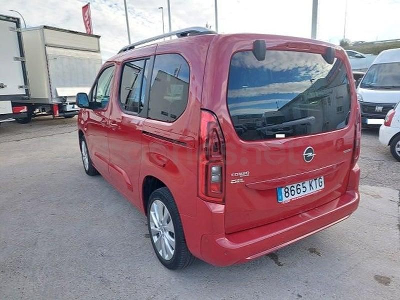 Usado Opel Combo Life Selective 76 CV (55 kW) 2019 Rojo Monovolumen
