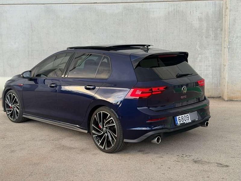 Usado VW Golf VIII GTI 245 CV (180 kW) 2021 Azul Utilitario
