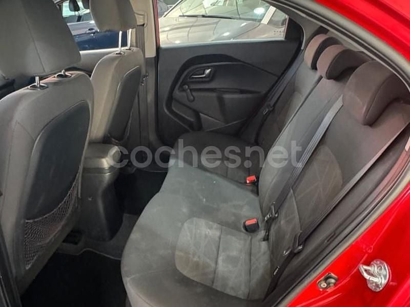 Usado Kia Rio 90 CV (66 kW) 2012 Rojo Berlina