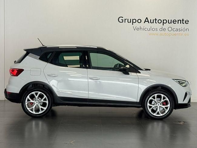 Usado Seat Arona FR 150 CV (110 kW) 2023 Blanco SUV