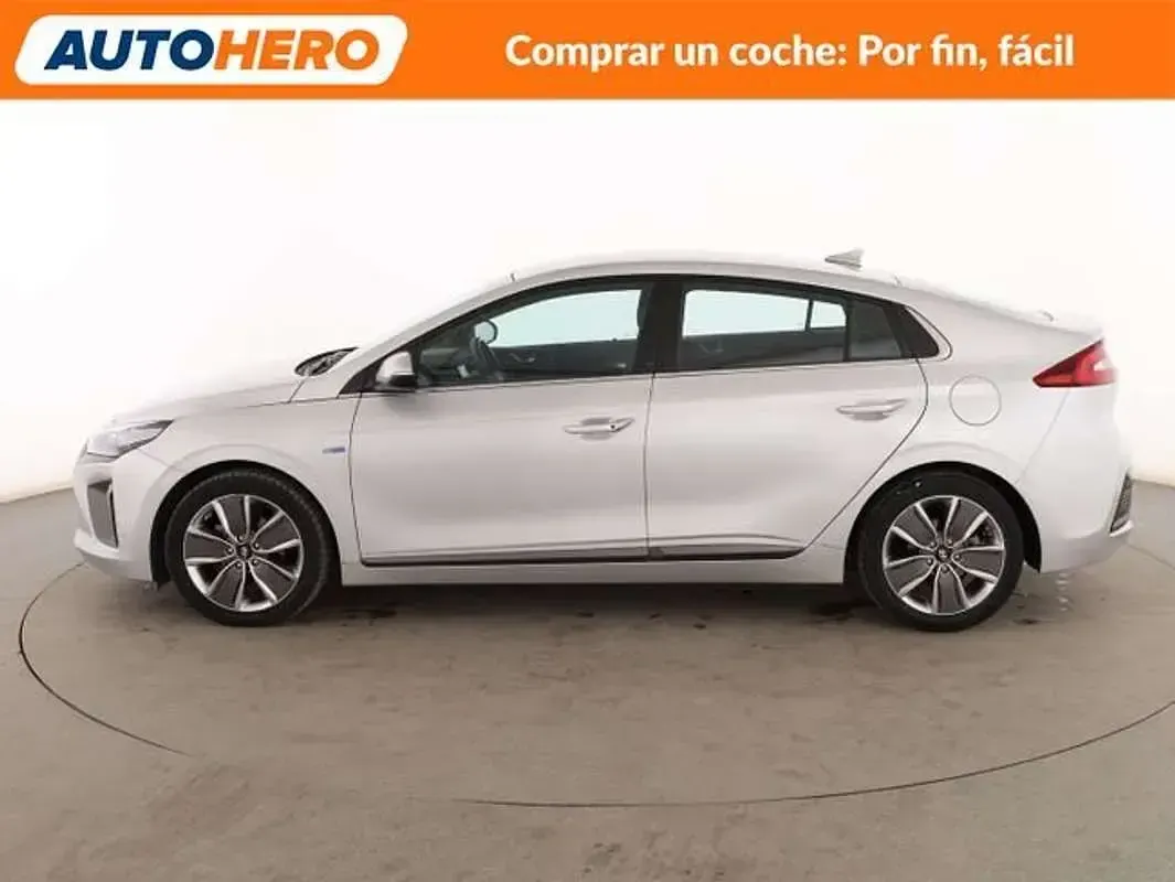 Usado Hyundai Ioniq 141 CV (103 kW) 2016 Gris Utilitario