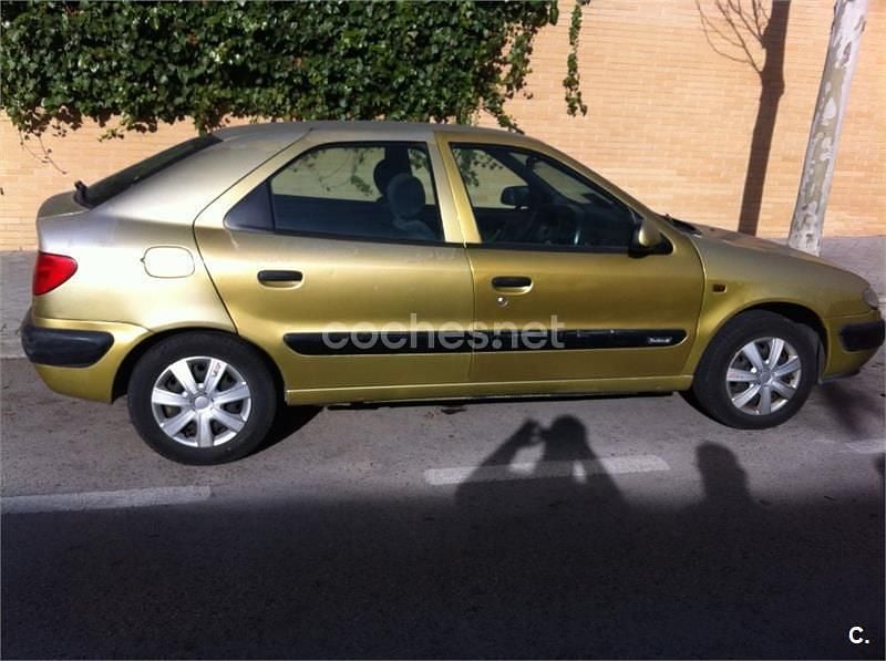 Usado Citroën Xsara 90 CV (66 kW) 1998 Amarillo Berlina