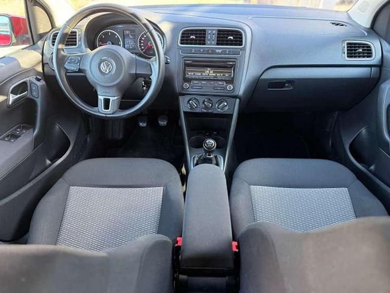 Usado VW Polo Advance 75 CV (55 kW) 2013 Rojo Utilitario