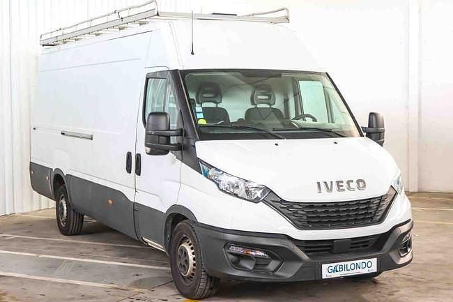 Usado Iveco Daily 135 CV (99 kW) 2020 Blanco Berlina