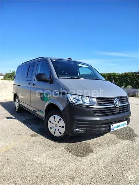 Usado VW Caravelle 150 CV (110 kW) 2021 Gris / plata Van