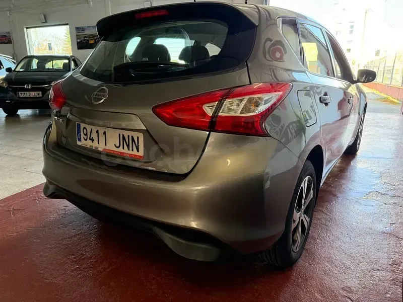 Usado Nissan Pulsar N-Connecta 115 CV (84 kW) 2016 Gris / plata Utilitario