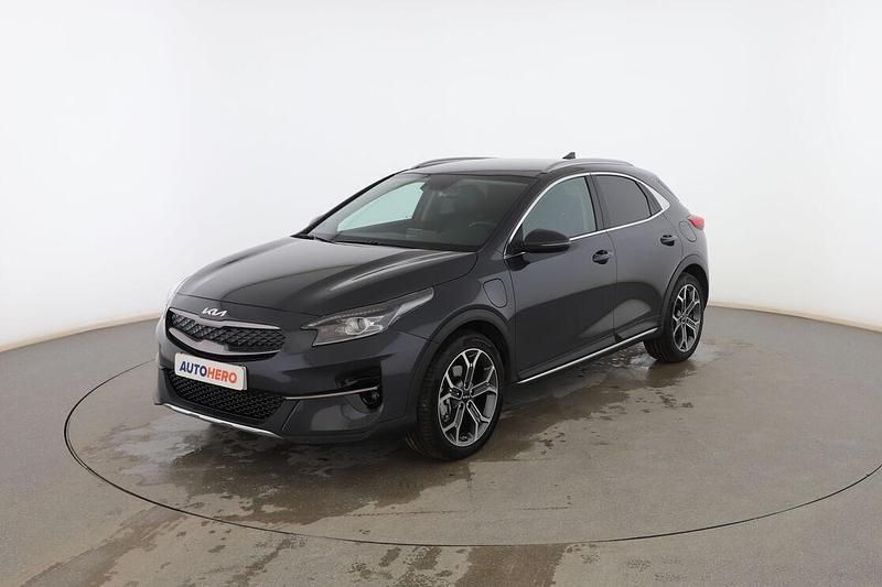 Usado Kia XCeed 141 CV (103 kW) 2022 Gris SUV