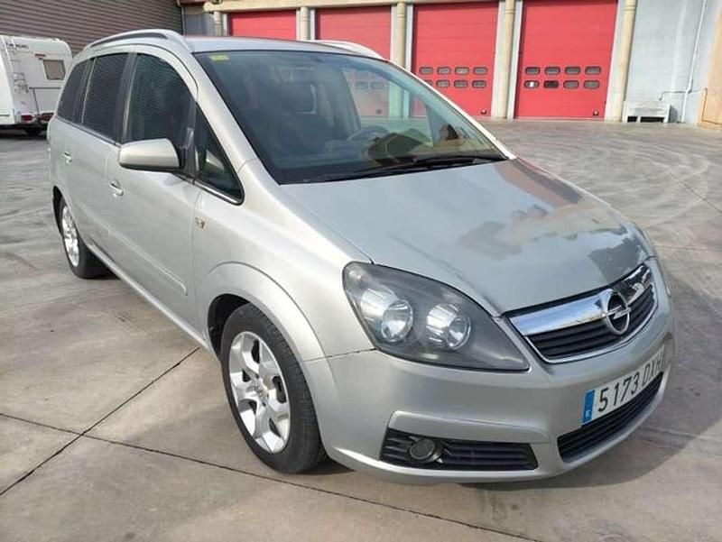 Usado Opel Zafira Enjoy 120 CV (88 kW) 2006 Beige Monovolumen