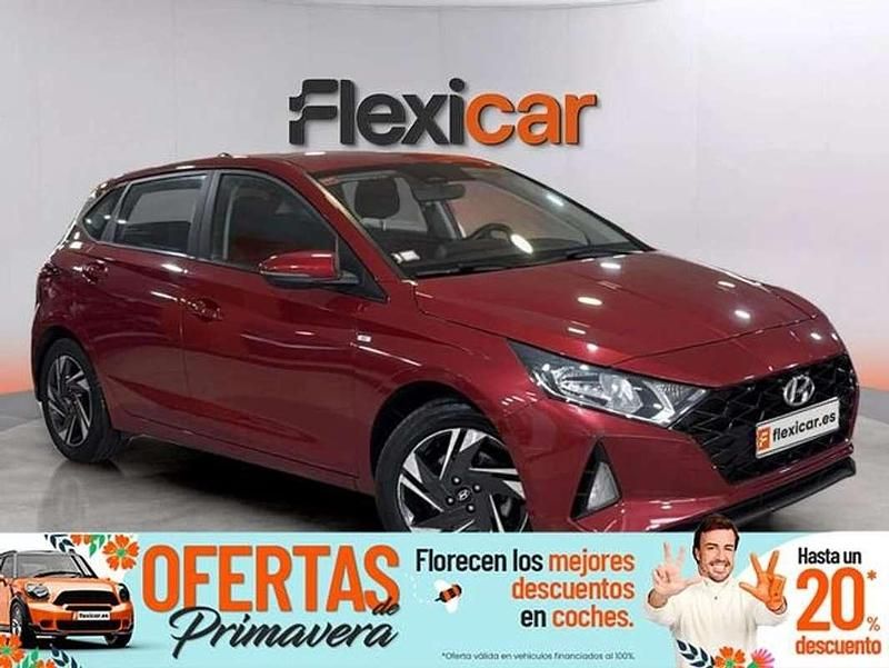 Usado Hyundai i20 101 CV (74 kW) 2021 Rojo Utilitario