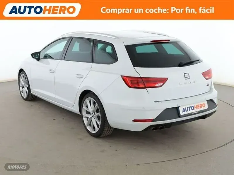 Usado Seat Leon FR 150 CV (110 kW) 2017 Blanco Familiar