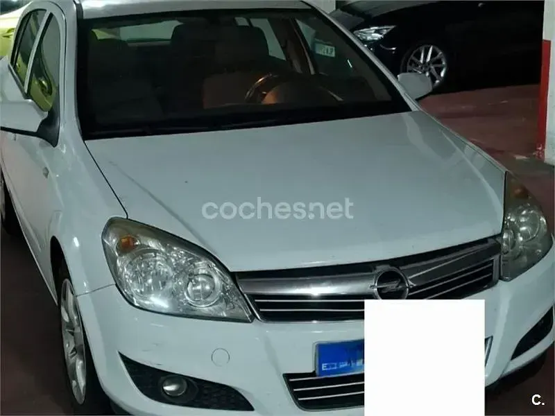 Usado Opel Astra Enjoy 100 CV (73 kW) 2008 Blanco Berlina