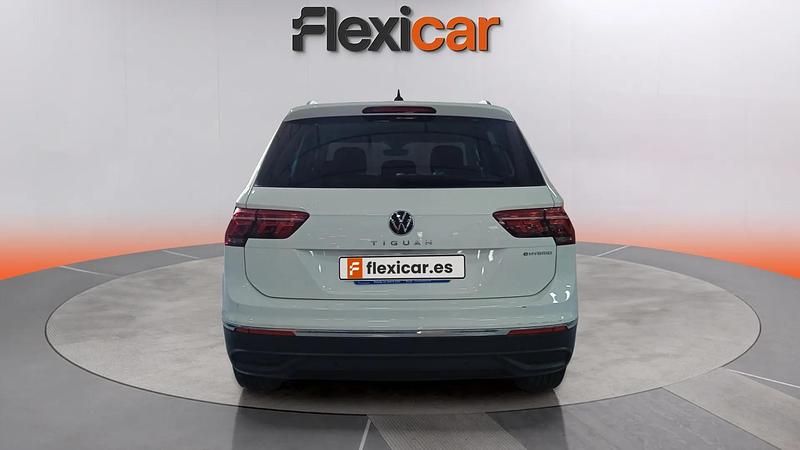Usado VW Tiguan Life 245 CV (180 kW) 2022 Blanco SUV