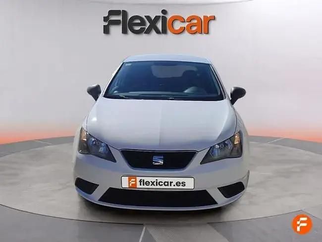 Usado Seat Ibiza Reference 75 HP (55 kW) 2016 Branco Sedan