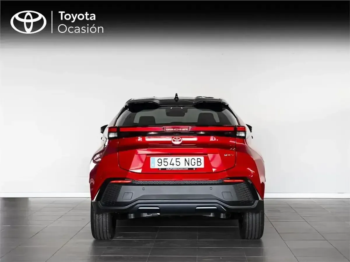 Usado Toyota C-HR 140 CV (102 kW) 2025 Oro SUV