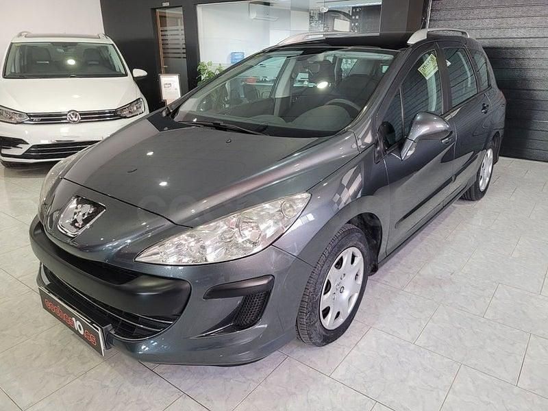 Usado Peugeot 308 SW 90 CV (66 kW) 2008 Gris / plata Familiar