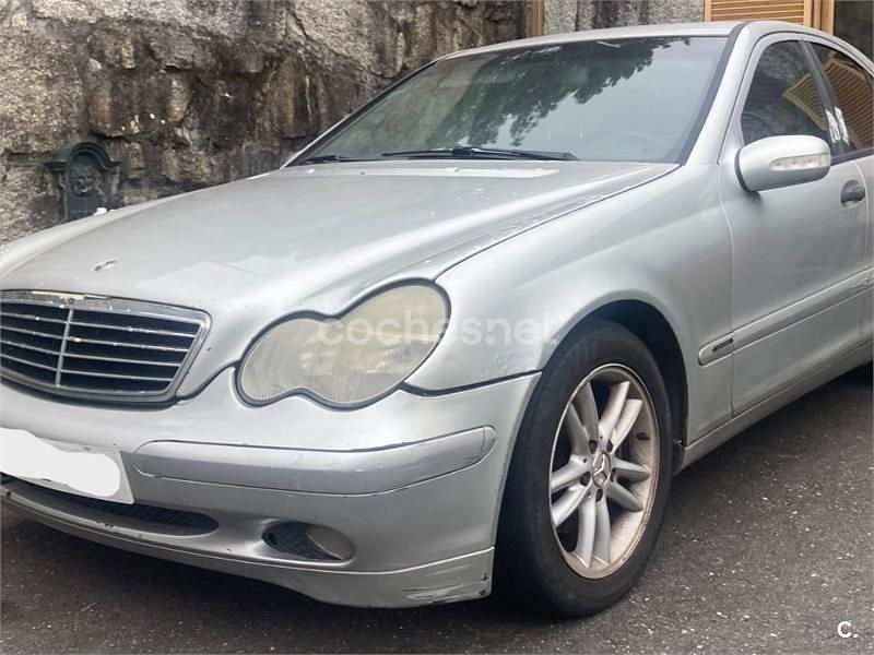 Gris / plata Usado 2002 Mercedes C220 Elegance Berlina | 1650 € (Precio justo) - Imagen 1/4