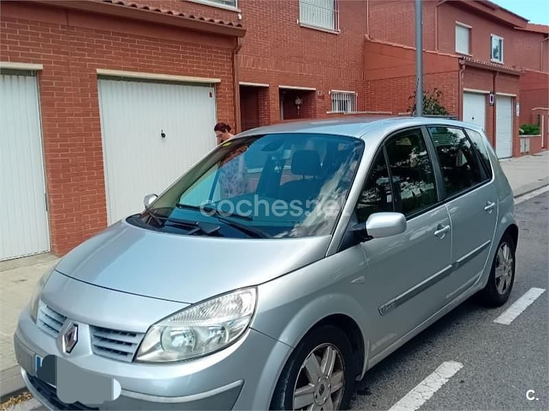 Gris / plata Usado 2005 Renault Scénic II Dynamique Monovolumen | 2300 € (Precio justo) - Imagen 1/4