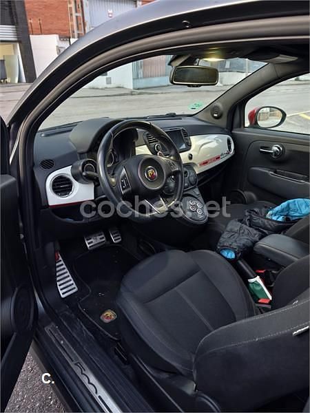 Usado Abarth 500C 140 CV (102 kW) 2012 Gris / plata Descapotable