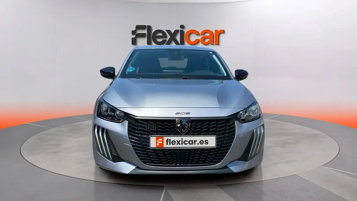 Usado Peugeot 208 Style 101 CV (74 kW) 2024 Gris Utilitario