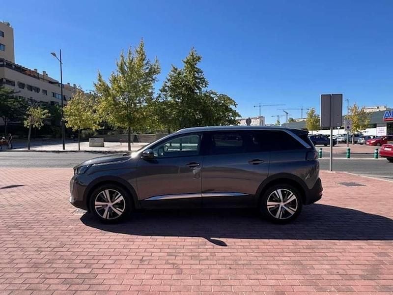 Usado Peugeot 5008 Style 131 CV (96 kW) 2022 Gris SUV