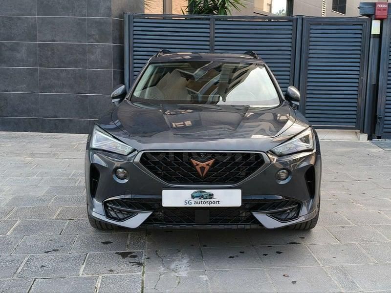 Usado Cupra Formentor 150 CV (110 kW) 2023 Gris / plata SUV