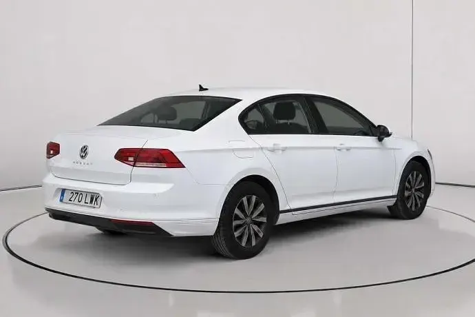 Usado VW Passat Business 122 CV (89 kW) 2022 Familiar