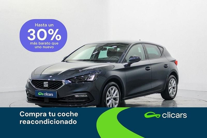Gris / plata Usado 2020 Seat Leon Reference Berlina | 16.490 € (Precio justo) - Imagen 1/4