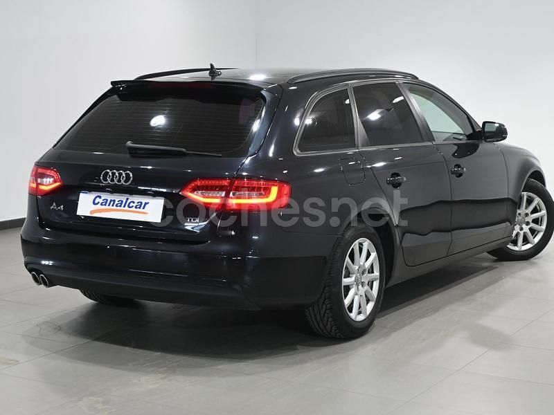 Usado Audi A4 136 CV (100 kW) 2015 Azul Familiar