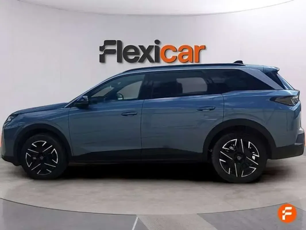 Usado Peugeot 5008 Allure 136 CV (100 kW) 2025 Azul SUV