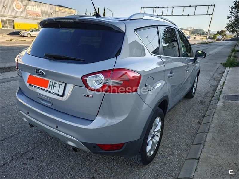 Usado Ford Kuga Trend 140 HP (102 kW) 2011 Cinzento SUV