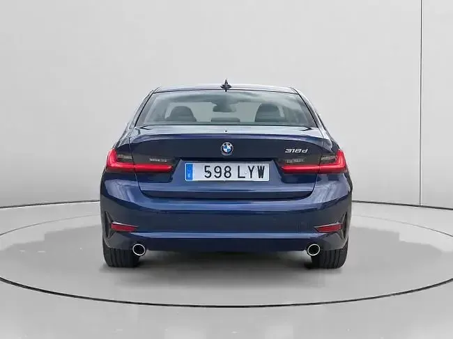 Usado BMW 318 150 CV (110 kW) 2022 Azul Berlina